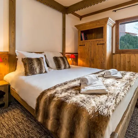 Apartamento Cozy Rustic With A Fireplace And Wi-fi In Arc 2000